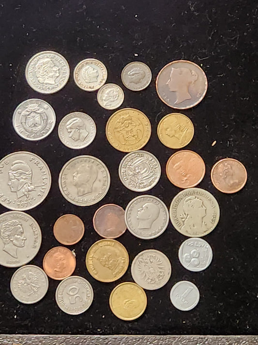 OLD world coins more than 25.Spain ,Greece,Netherlands,Germany&more.
CB5C  