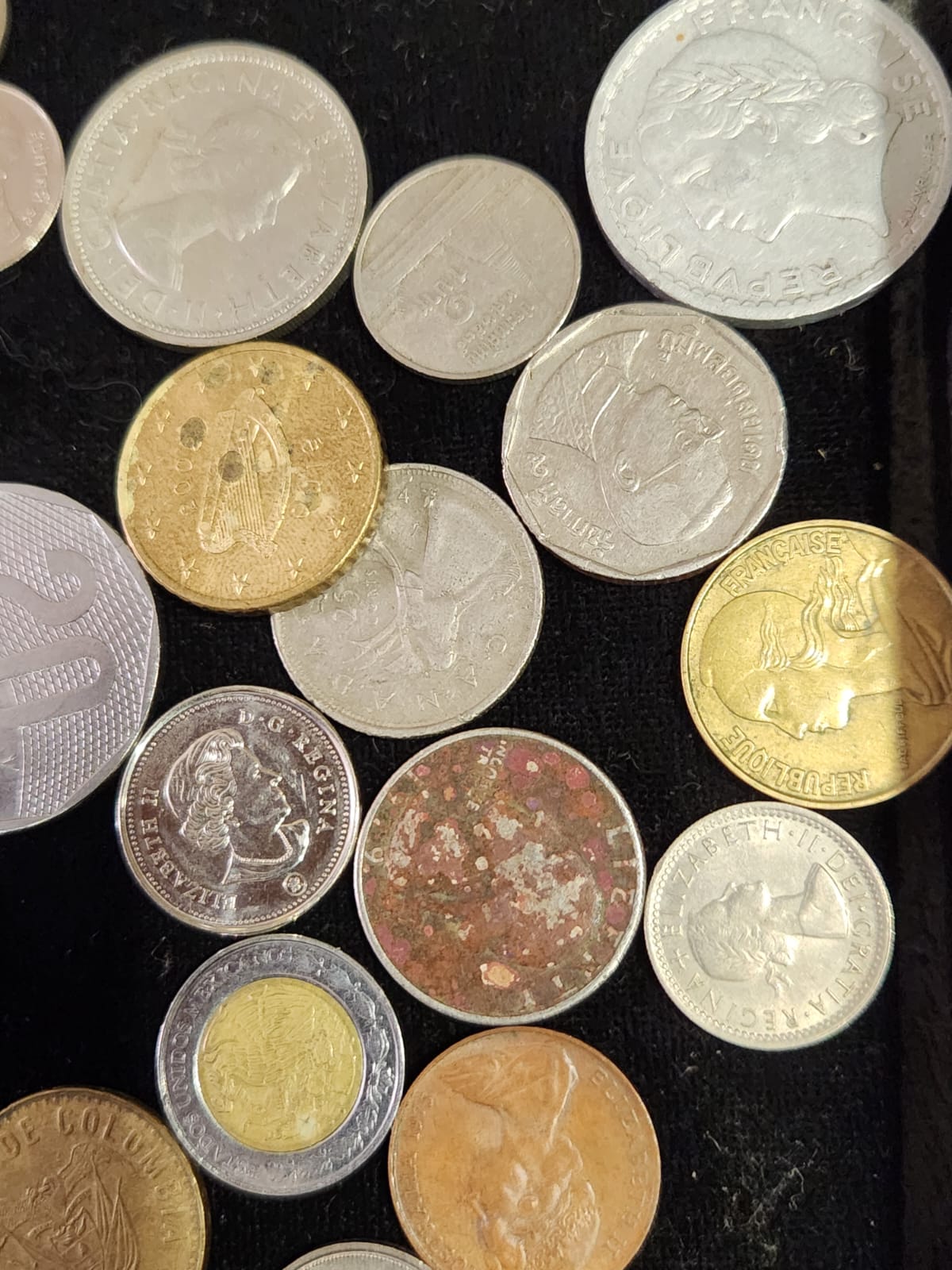OLD world coins more than 35 Costa Rica,UK,MEXICO,and more.CB5F