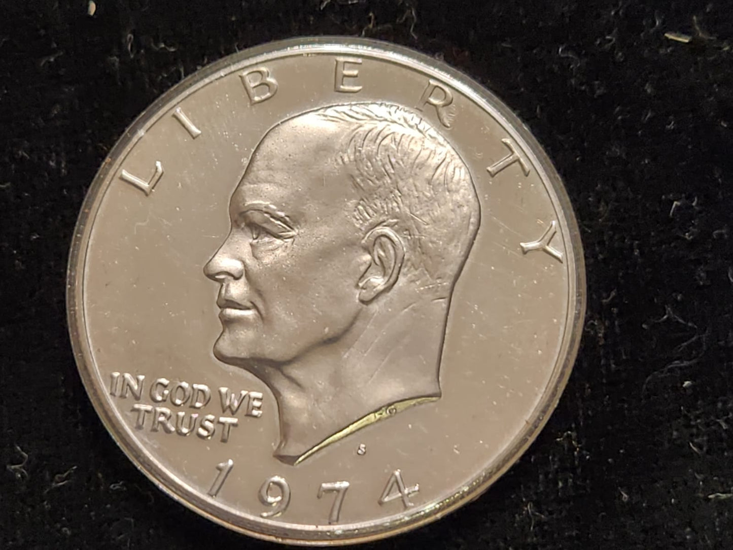 Clearance almost mint 4 coins $1 ،Eisenhower & J.kennendy.CB3Y                